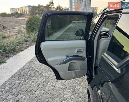 Черный Мицубиси Аутлендер, объемом двигателя 3 л и пробегом 205 тыс. км за 11300 $, фото 20 на Automoto.ua