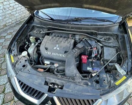 Міцубісі Аутлендер 2007 у Одесі на Automoto.ua Чорний Міцубісі Аутлендер, об'ємом двигуна 3 л та пробігом 187 тис. км за 8700 $, фото 15 на Automoto.ua