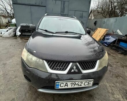 Чорний Міцубісі Аутлендер, об'ємом двигуна 2.4 л та пробігом 215 тис. км за 8300 $, фото 4 на Automoto.ua