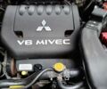 Мицубиси Аутлендер 2007 в Ирпене на Automoto.ua Черный Мицубиси Аутлендер, объемом двигателя 3 л и пробегом 180 тыс. км за 9500 $, фото 3 на Automoto.ua