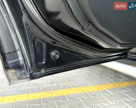 Міцубісі Аутлендер 2007 у Одесі на Automoto.ua Чорний Міцубісі Аутлендер, об'ємом двигуна 2.4 л та пробігом 201 тис. км за 7700 $, фото 45 на Automoto.ua