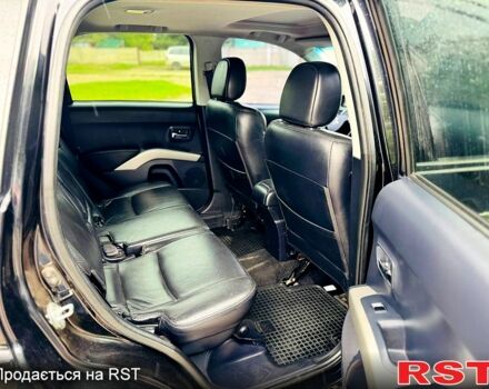 Черный Мицубиси Аутлендер, объемом двигателя 3 л и пробегом 200 тыс. км за 9799 $, фото 10 на Automoto.ua