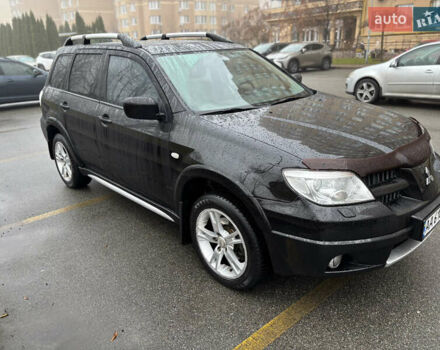 Чорний Міцубісі Аутлендер, об'ємом двигуна 2.4 л та пробігом 169 тис. км за 8000 $, фото 4 на Automoto.ua
