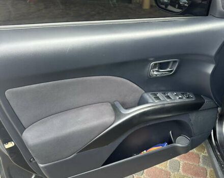 Черный Мицубиси Аутлендер, объемом двигателя 2.4 л и пробегом 199 тыс. км за 8777 $, фото 10 на Automoto.ua