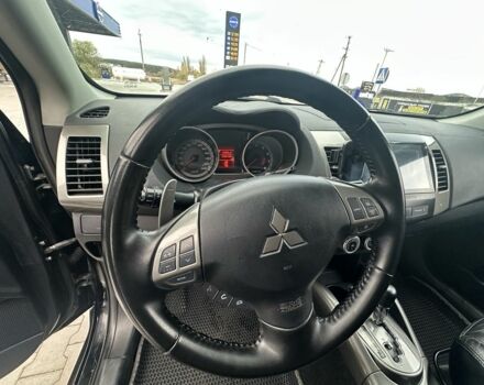 Чорний Міцубісі Аутлендер, об'ємом двигуна 2.4 л та пробігом 218 тис. км за 10000 $, фото 4 на Automoto.ua