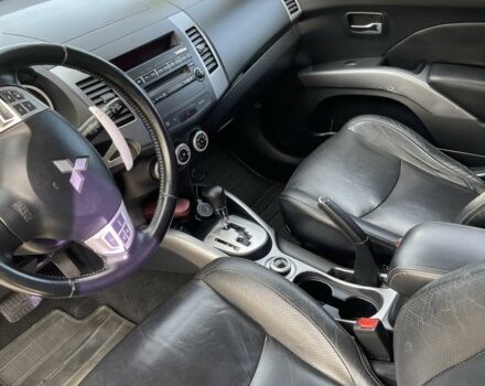 Черный Мицубиси Аутлендер, объемом двигателя 3 л и пробегом 225 тыс. км за 9700 $, фото 9 на Automoto.ua