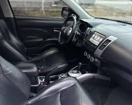 Черный Мицубиси Аутлендер, объемом двигателя 3 л и пробегом 248 тыс. км за 9800 $, фото 39 на Automoto.ua