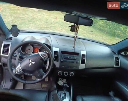 Чорний Міцубісі Аутлендер, об'ємом двигуна 3 л та пробігом 204 тис. км за 9200 $, фото 7 на Automoto.ua