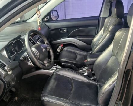 Чорний Міцубісі Аутлендер, об'ємом двигуна 3 л та пробігом 300 тис. км за 9600 $, фото 10 на Automoto.ua