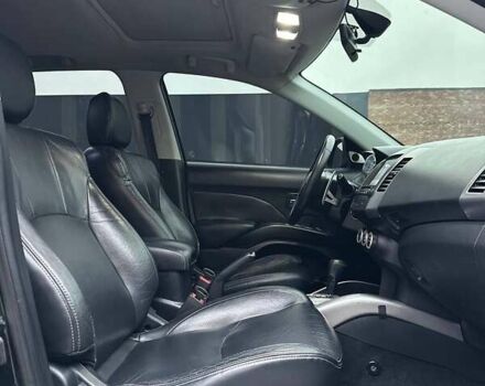 Черный Мицубиси Аутлендер, объемом двигателя 3 л и пробегом 248 тыс. км за 9800 $, фото 40 на Automoto.ua