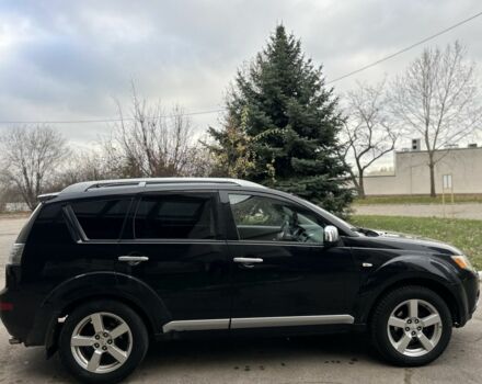 Чорний Міцубісі Аутлендер, об'ємом двигуна 2 л та пробігом 238 тис. км за 5500 $, фото 4 на Automoto.ua