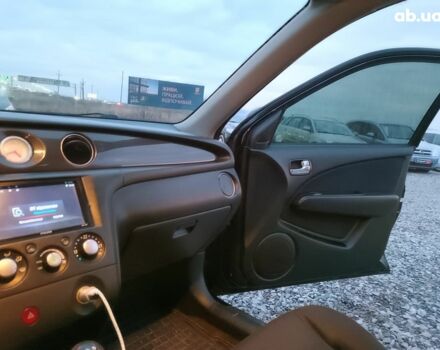 Черный Мицубиси Аутлендер, объемом двигателя 2 л и пробегом 271 тыс. км за 6940 $, фото 28 на Automoto.ua