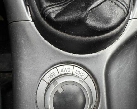 Черный Мицубиси Аутлендер, объемом двигателя 2 л и пробегом 320 тыс. км за 4800 $, фото 14 на Automoto.ua