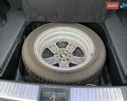 Черный Мицубиси Аутлендер, объемом двигателя 2 л и пробегом 306 тыс. км за 6500 $, фото 12 на Automoto.ua