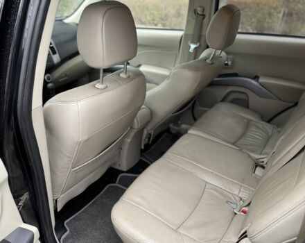 Черный Мицубиси Аутлендер, объемом двигателя 2 л и пробегом 377 тыс. км за 5200 $, фото 13 на Automoto.ua