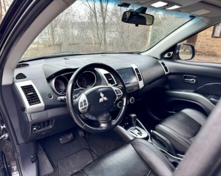 Чорний Міцубісі Аутлендер, об'ємом двигуна 2.4 л та пробігом 229 тис. км за 9790 $, фото 10 на Automoto.ua