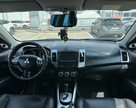 Чорний Міцубісі Аутлендер, об'ємом двигуна 2.4 л та пробігом 137 тис. км за 8999 $, фото 7 на Automoto.ua