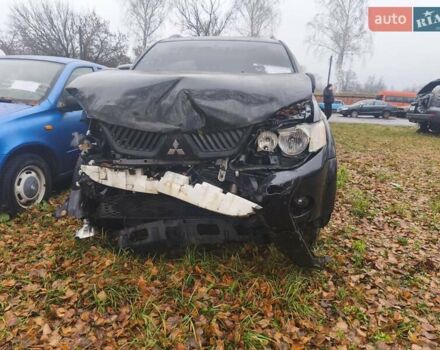 Чорний Міцубісі Аутлендер, об'ємом двигуна 2.4 л та пробігом 242 тис. км за 3400 $, фото 1 на Automoto.ua