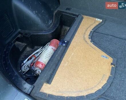 Черный Мицубиси Аутлендер, объемом двигателя 2 л и пробегом 306 тыс. км за 6500 $, фото 13 на Automoto.ua