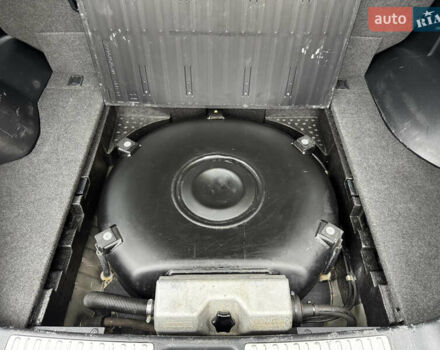 Чорний Міцубісі Аутлендер, об'ємом двигуна 2 л та пробігом 254 тис. км за 7499 $, фото 16 на Automoto.ua