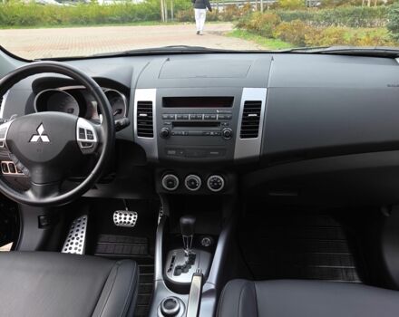 Мицубиси Аутлендер 2008 в Киеве на Automoto.ua Черный Мицубиси Аутлендер, объемом двигателя 2.4 л и пробегом 31 тыс. км за 14000 $, фото 6 на Automoto.ua