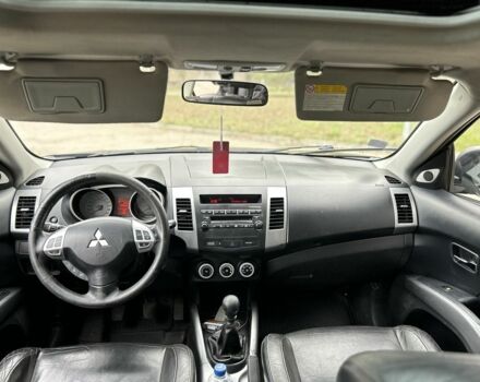 Чорний Міцубісі Аутлендер, об'ємом двигуна 2 л та пробігом 238 тис. км за 5500 $, фото 9 на Automoto.ua