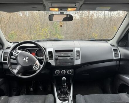 Черный Мицубиси Аутлендер, объемом двигателя 2 л и пробегом 320 тыс. км за 4800 $, фото 11 на Automoto.ua