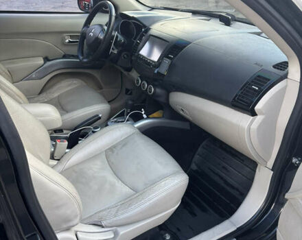 Черный Мицубиси Аутлендер, объемом двигателя 2.36 л и пробегом 286 тыс. км за 9200 $, фото 13 на Automoto.ua