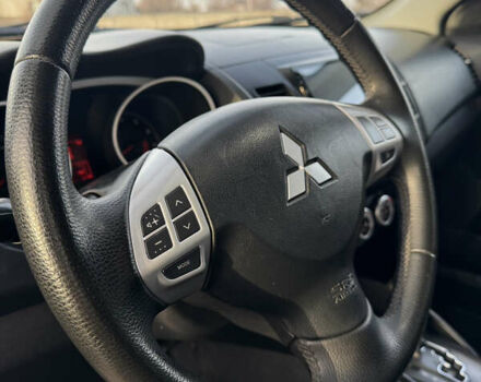 Чорний Міцубісі Аутлендер, об'ємом двигуна 2.36 л та пробігом 293 тис. км за 7900 $, фото 11 на Automoto.ua