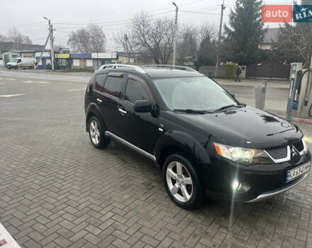 Черный Мицубиси Аутлендер, объемом двигателя 3 л и пробегом 220 тыс. км за 8500 $, фото 2 на Automoto.ua