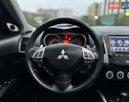 Черный Мицубиси Аутлендер, объемом двигателя 3 л и пробегом 248 тыс. км за 9800 $, фото 45 на Automoto.ua