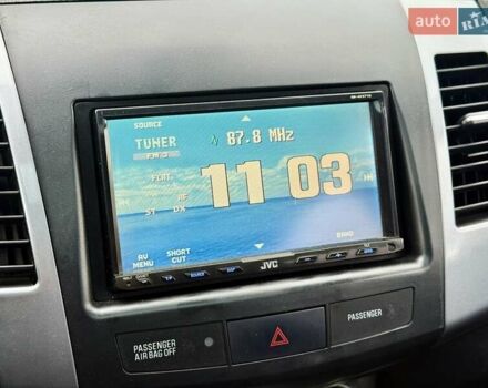 Чорний Міцубісі Аутлендер, об'ємом двигуна 3 л та пробігом 230 тис. км за 9900 $, фото 14 на Automoto.ua