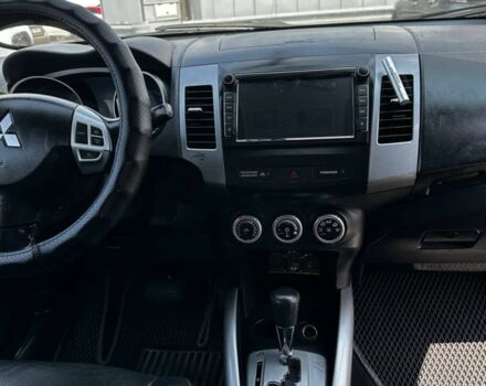 Чорний Міцубісі Аутлендер, об'ємом двигуна 2.4 л та пробігом 137 тис. км за 8999 $, фото 8 на Automoto.ua