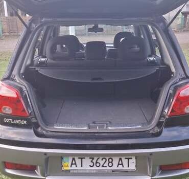 Міцубісі Аутлендер 2008 у Галиче на Automoto.ua Чорний Міцубісі Аутлендер, об'ємом двигуна 2 л та пробігом 112 тис. км за 7350 $, фото 5 на Automoto.ua