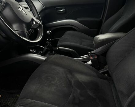 Міцубісі Аутлендер 2008 у Харкові на Automoto.ua Чорний Міцубісі Аутлендер, об'ємом двигуна 2 л та пробігом 320 тис. км за 5946 $, фото 12 на Automoto.ua