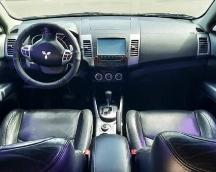 Черный Мицубиси Аутлендер, объемом двигателя 3 л и пробегом 317 тыс. км за 8900 $, фото 14 на Automoto.ua