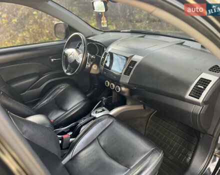 Чорний Міцубісі Аутлендер, об'ємом двигуна 2.4 л та пробігом 221 тис. км за 8900 $, фото 23 на Automoto.ua