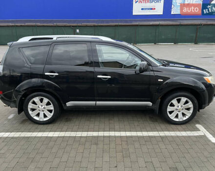 Черный Мицубиси Аутлендер, объемом двигателя 1.97 л и пробегом 244 тыс. км за 8800 $, фото 5 на Automoto.ua