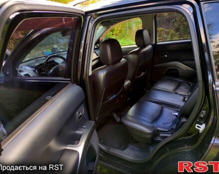 Чорний Міцубісі Аутлендер, об'ємом двигуна 3 л та пробігом 284 тис. км за 10000 $, фото 3 на Automoto.ua