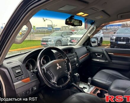 Черный Мицубиси Аутлендер, объемом двигателя 3 л и пробегом 218 тыс. км за 11950 $, фото 8 на Automoto.ua