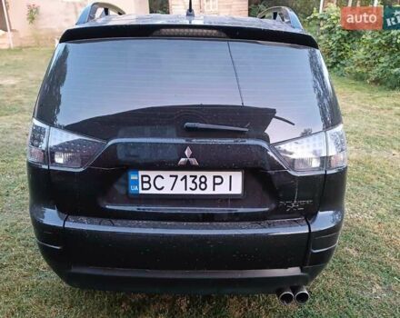 Чорний Міцубісі Аутлендер, об'ємом двигуна 3 л та пробігом 204 тис. км за 9200 $, фото 5 на Automoto.ua