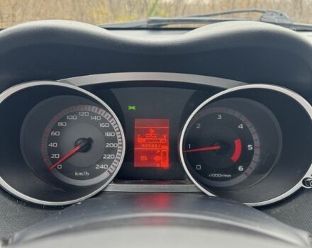 Черный Мицубиси Аутлендер, объемом двигателя 2 л и пробегом 320 тыс. км за 4800 $, фото 13 на Automoto.ua