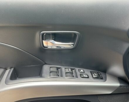 Черный Мицубиси Аутлендер, объемом двигателя 3 л и пробегом 235 тыс. км за 9800 $, фото 7 на Automoto.ua