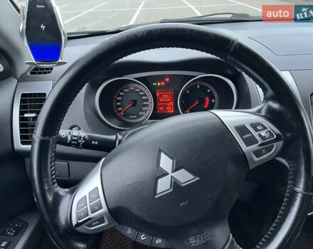 Черный Мицубиси Аутлендер, объемом двигателя 1.97 л и пробегом 244 тыс. км за 8800 $, фото 11 на Automoto.ua