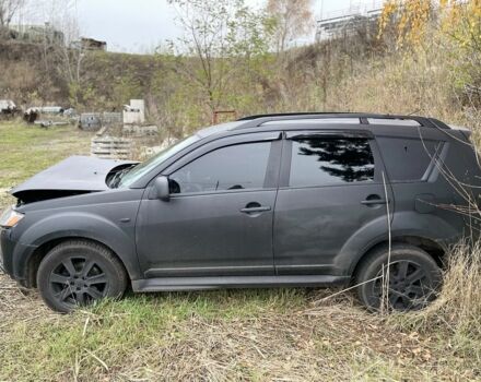 Черный Мицубиси Аутлендер, объемом двигателя 2 л и пробегом 360 тыс. км за 2000 $, фото 1 на Automoto.ua