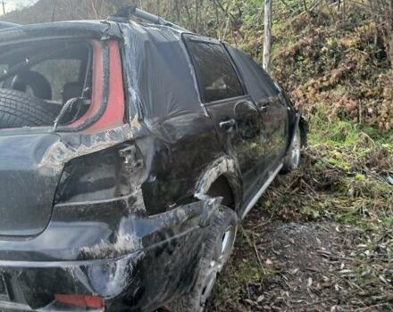 Черный Мицубиси Аутлендер, объемом двигателя 2.38 л и пробегом 270 тыс. км за 1700 $, фото 2 на Automoto.ua