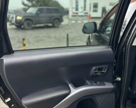 Черный Мицубиси Аутлендер, объемом двигателя 2.36 л и пробегом 120 тыс. км за 10100 $, фото 11 на Automoto.ua