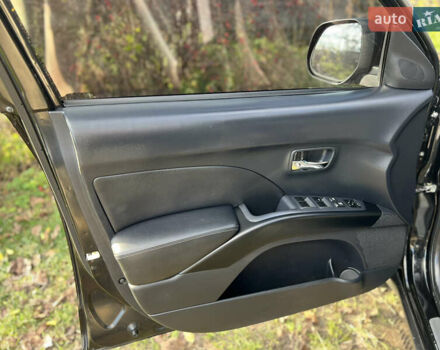 Чорний Міцубісі Аутлендер, об'ємом двигуна 2.4 л та пробігом 221 тис. км за 8700 $, фото 30 на Automoto.ua