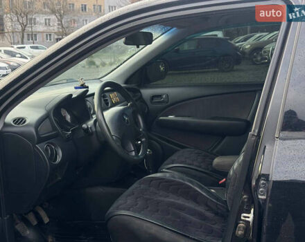 Черный Мицубиси Аутлендер, объемом двигателя 2 л и пробегом 240 тыс. км за 5500 $, фото 7 на Automoto.ua