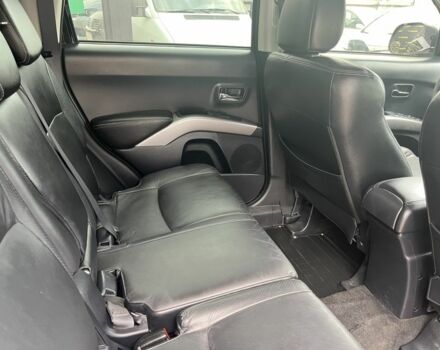 Черный Мицубиси Аутлендер, объемом двигателя 3 л и пробегом 235 тыс. км за 9800 $, фото 13 на Automoto.ua